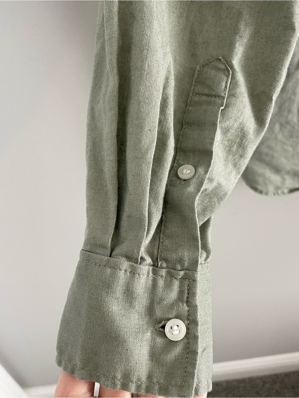 H&M Casual Long-Sleeve Button-Down Shirt — Light Sage - Picture 4 of 10